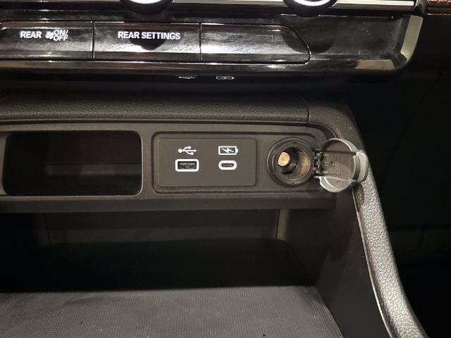 Used 2023 Honda Pilot Sport image 19