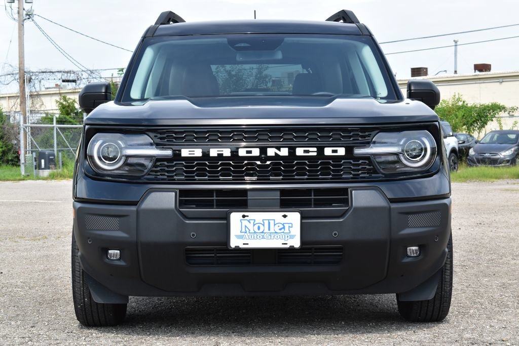Certified 2025 Ford Bronco Sport Outer Banks w/ Outer Banks Tech Package+ AWD/4WD image 2