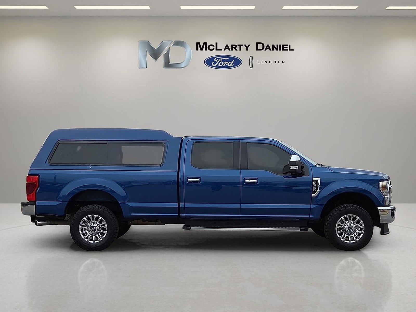 Certified 2022 Ford F350 Lariat w/ Lariat Ultimate Package image 6