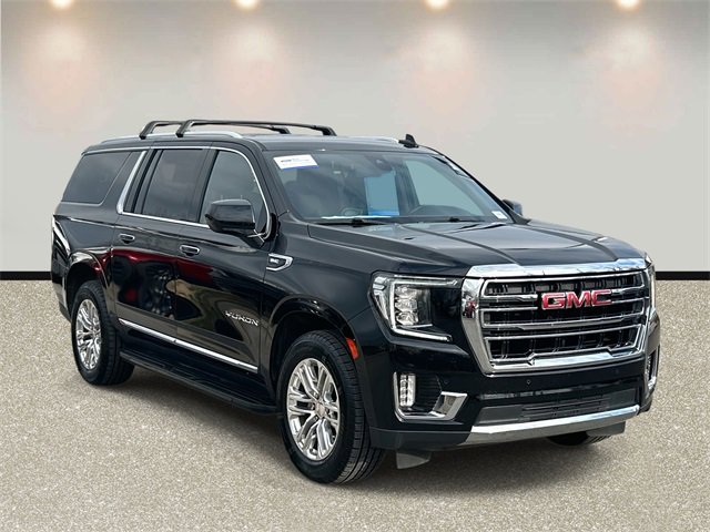 Used 2021 GMC Yukon XL SLT image 3