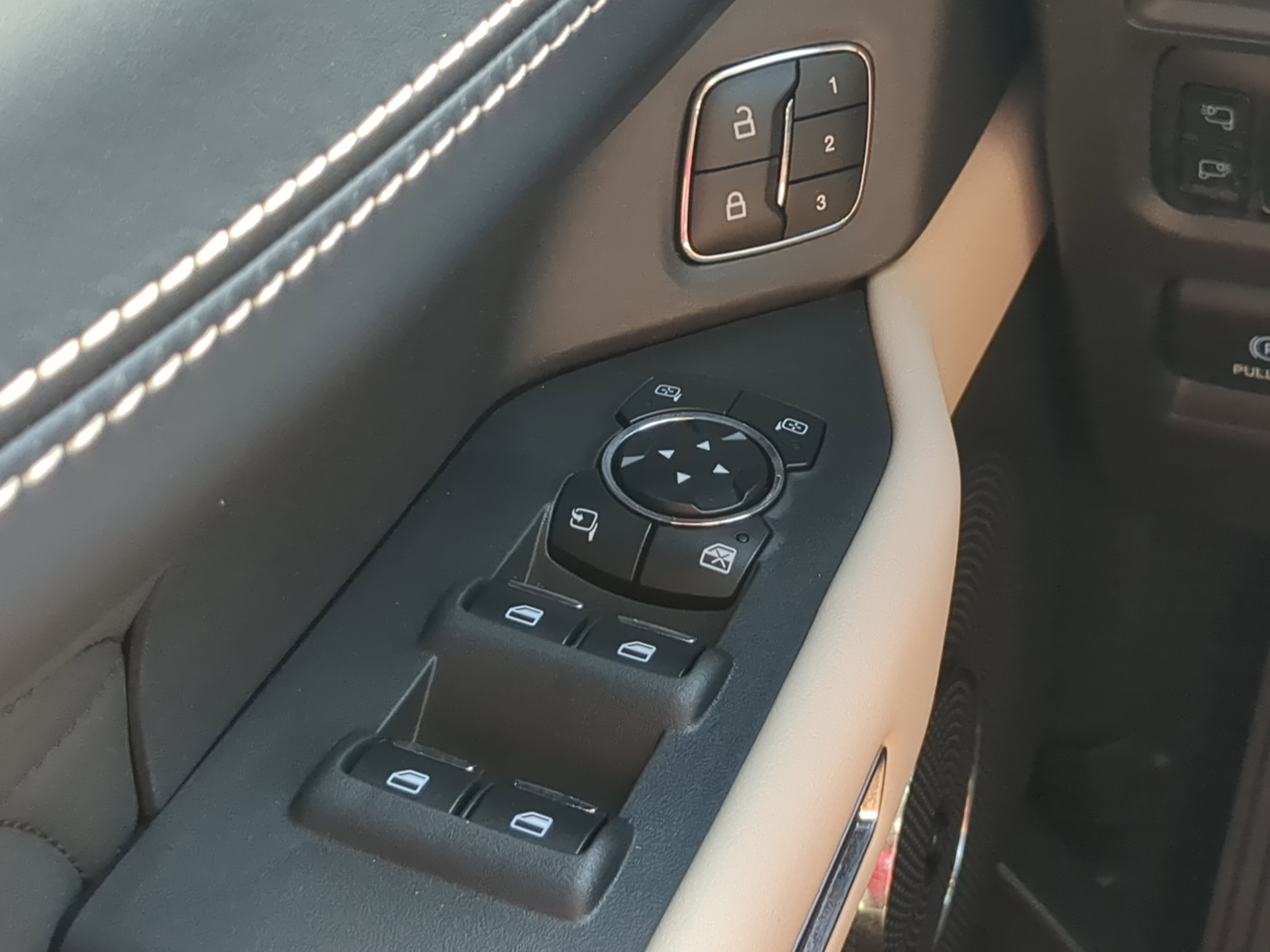 Certified 2023 Ford Expedition Platinum AWD/4WD image 23