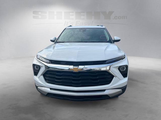Used 2024 Chevrolet TrailBlazer LT w/ LT Cold Weather Package FWD image 17