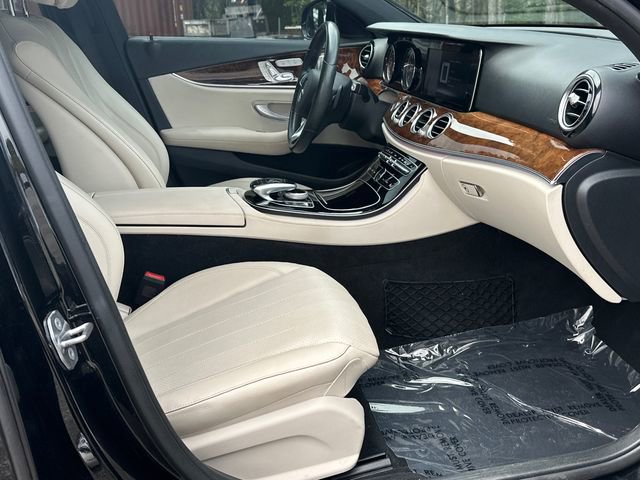 Used 2017 Mercedes-Benz E 300 4MATIC image 13