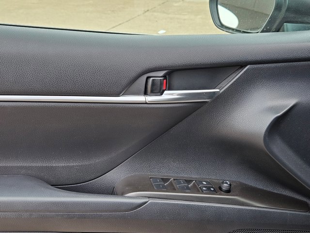 Used 2023 Toyota Camry SE image 26