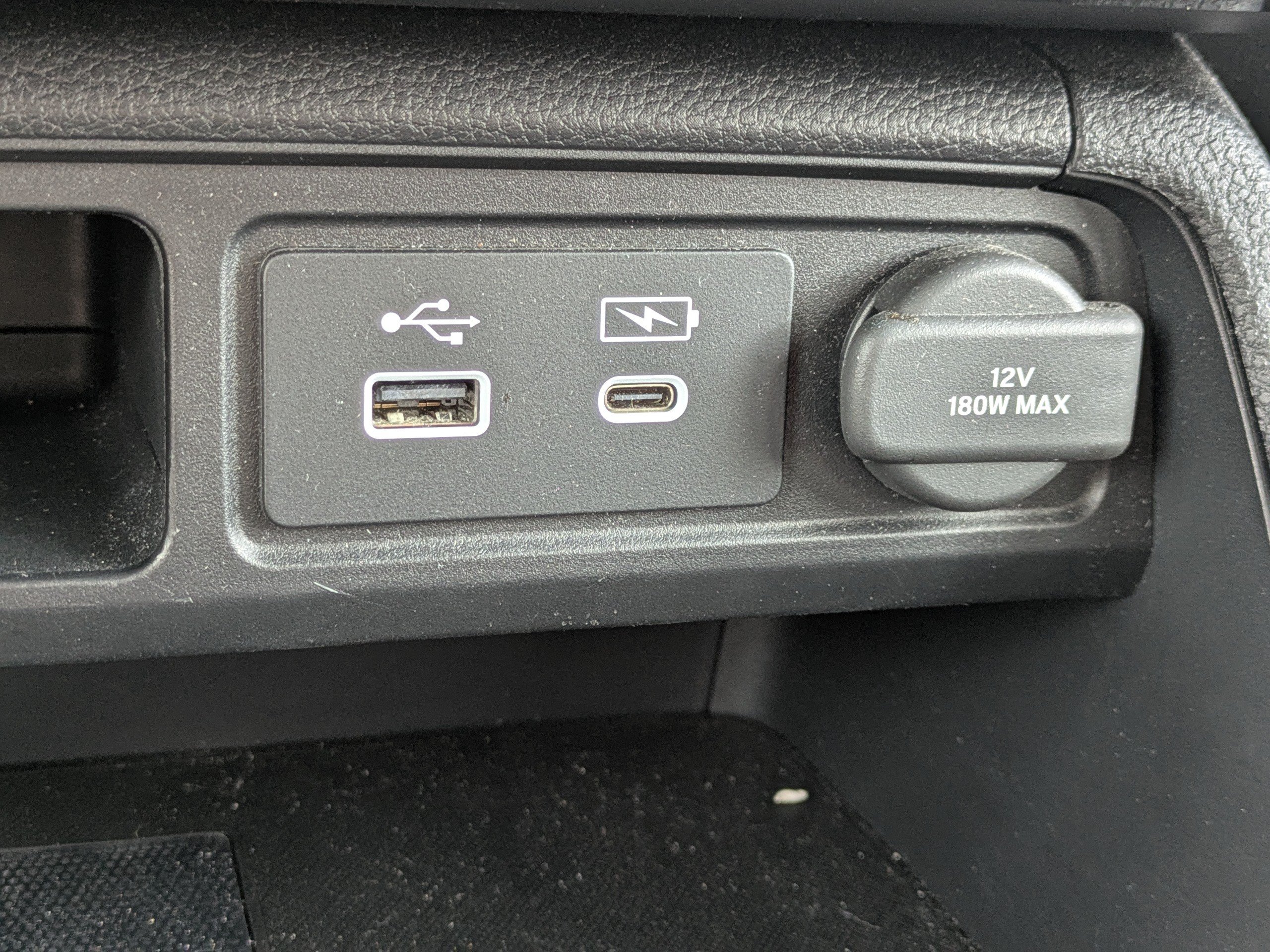 Used 2025 Honda Pilot Black Edition image 31