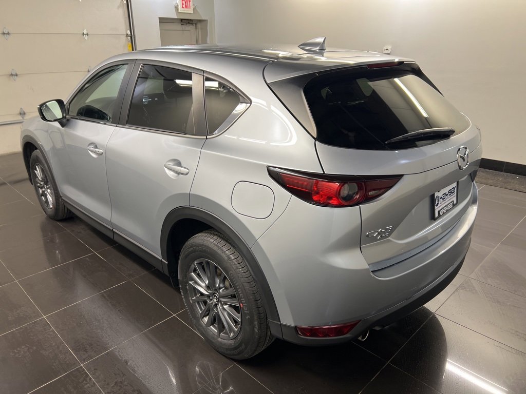 Used 2021 MAZDA CX-5 Touring image 2
