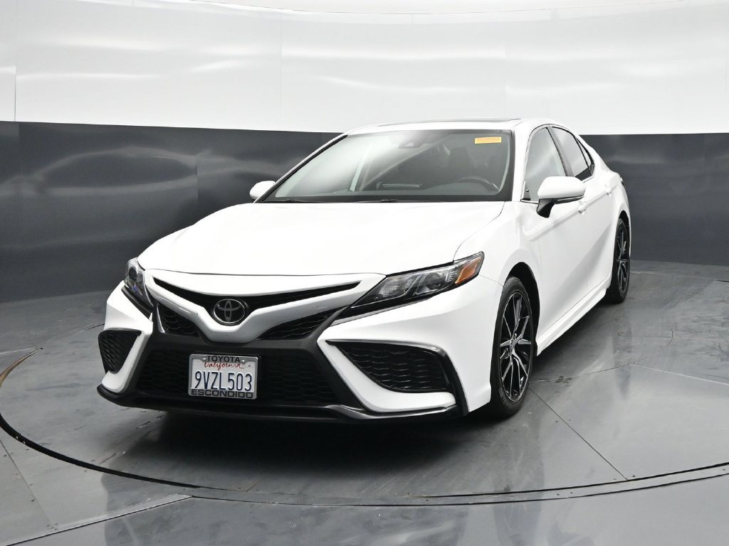 Used 2023 Toyota Camry SE w/ Cold Weather Package FWD image 50