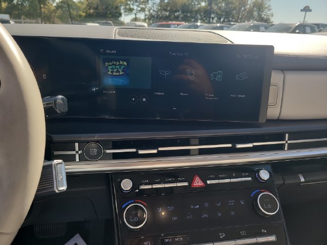 Used 2025 Hyundai Santa Fe SEL FWD image 18
