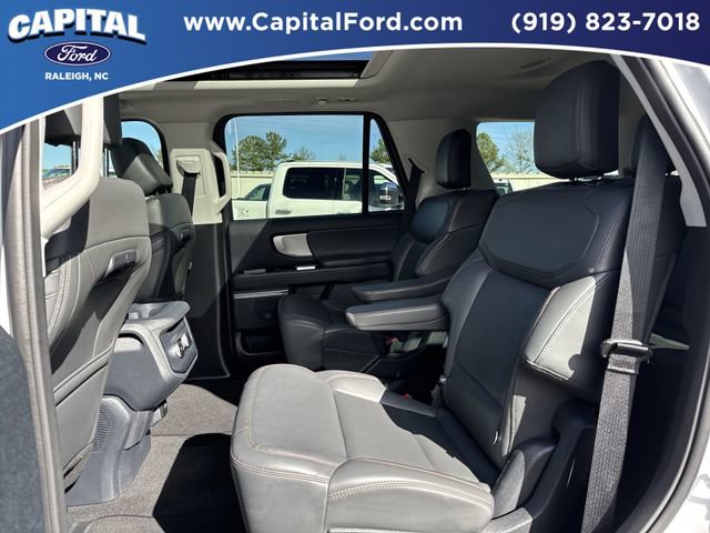 Certified 2025 Ford Expedition Active image 18