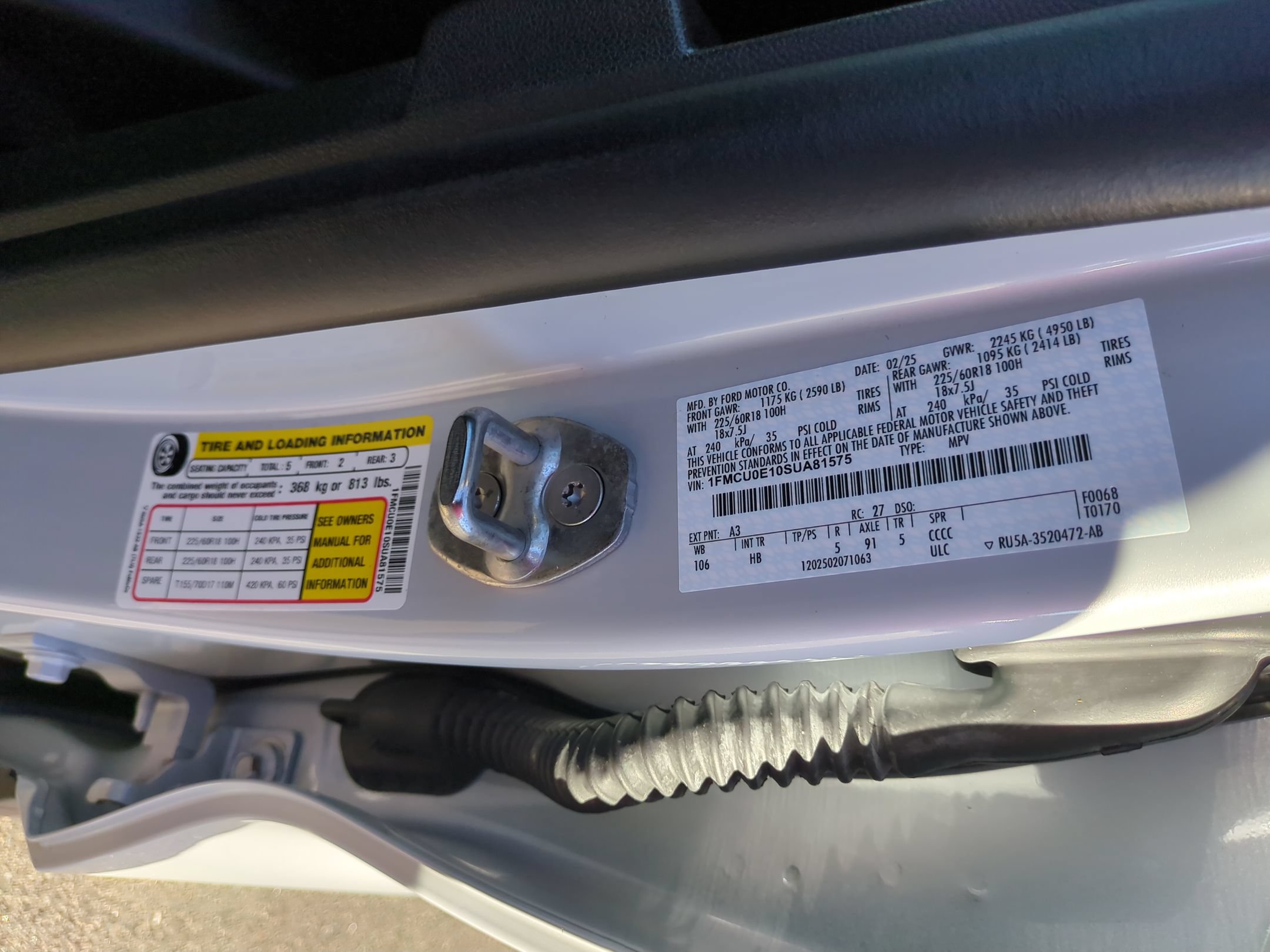 Certified 2025 Ford Escape SE FWD image 42