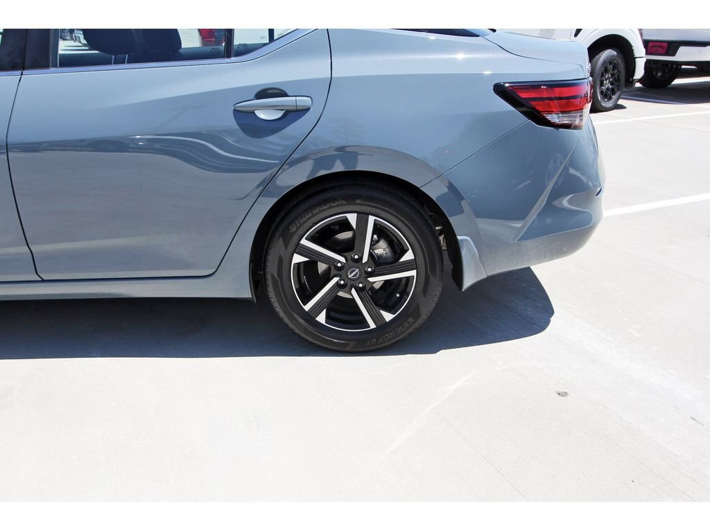 Used 2025 Nissan Sentra SV w/ Trunk Package FWD image 29