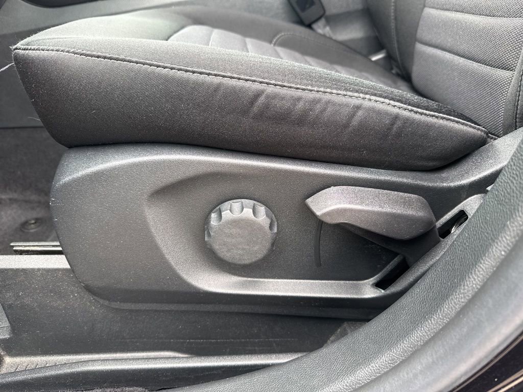 Certified 2021 Ford Edge SE image 26