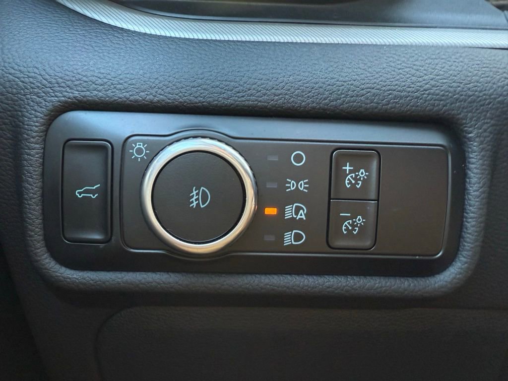 Certified 2023 Ford Explorer XLT w/ Equipment Group 202A image 25