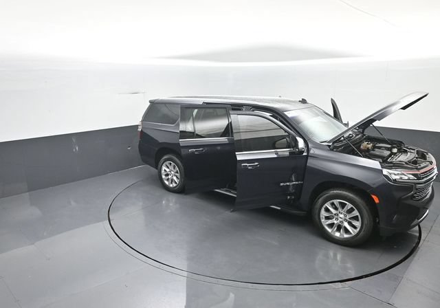 Used 2023 Chevrolet Suburban Premier AWD/4WD image 32