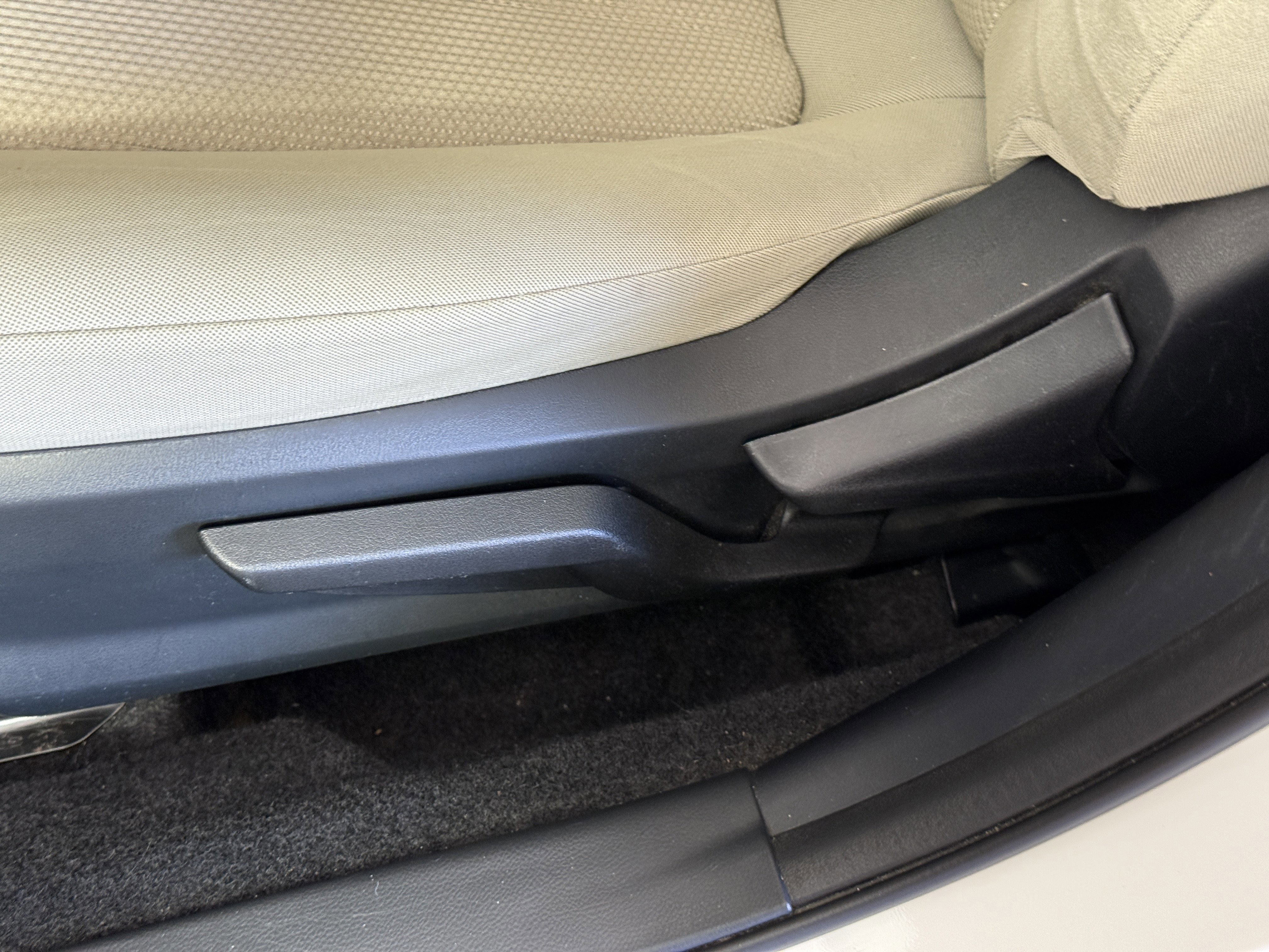 Used 2018 Subaru Impreza 2.0i Premium w/ Popular Package #2 image 17