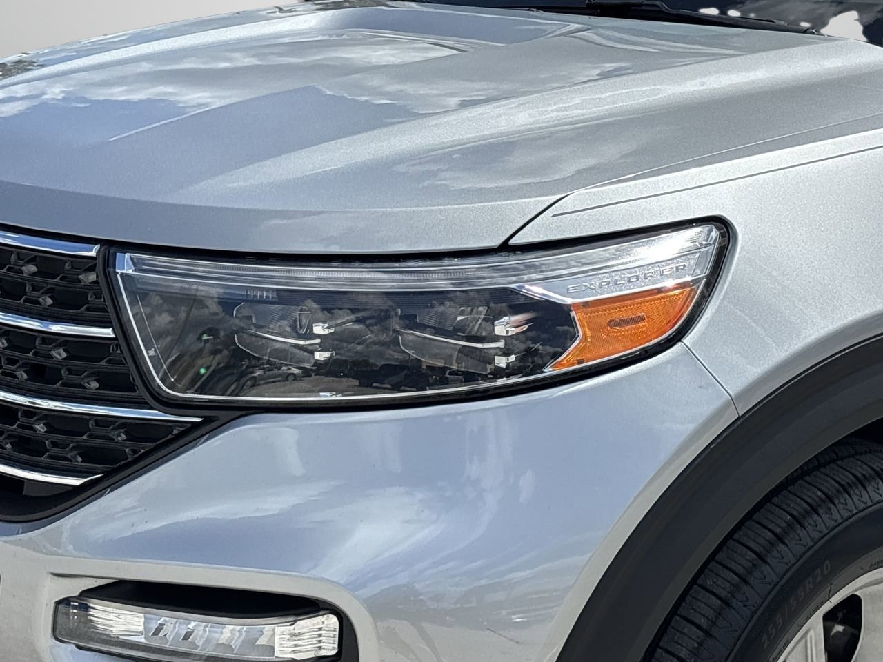 Certified 2023 Ford Explorer XLT w/ Equipment Group 202A image 6