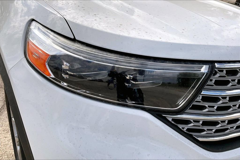Certified 2022 Ford Explorer Limited RWD image 33