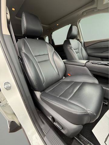 Used 2023 Nissan Rogue SL w/ SL Premium Package AWD/4WD image 18