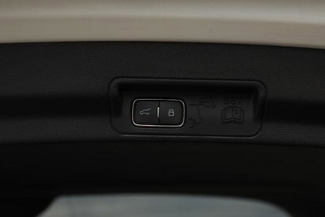 Certified 2025 Ford Explorer Active w/ Active Comfort Package image 16