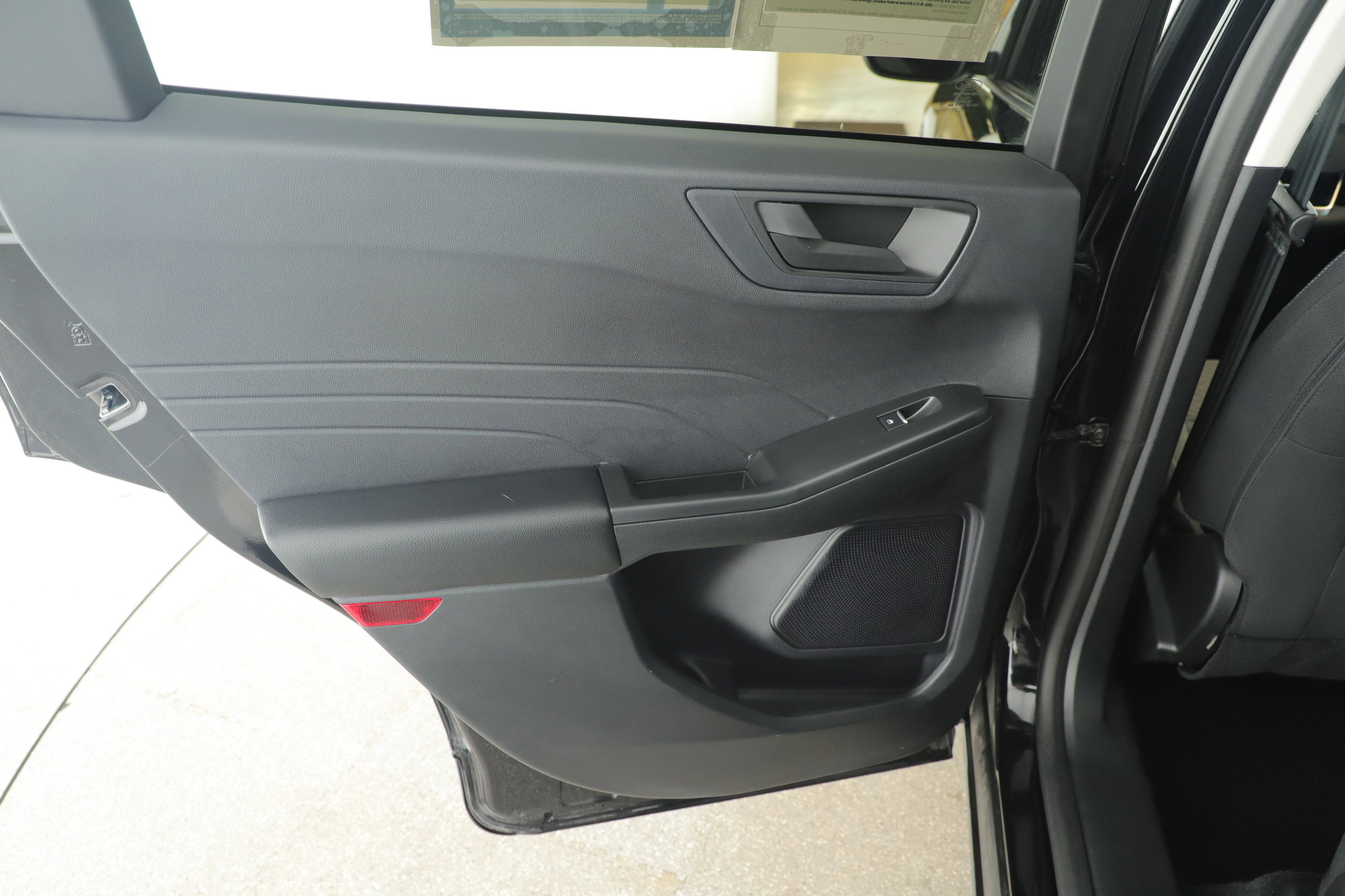 Certified 2022 Ford Escape SE w/ SE Sport Appearance Package image 15