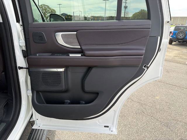 Certified 2025 Ford Expedition Platinum w/ Platinum Ultimate Package AWD/4WD image 21