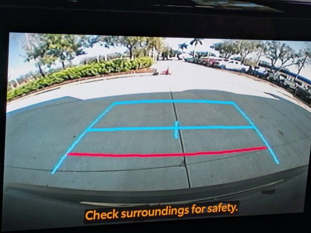 Used 2024 Toyota Corolla Cross LE image 27