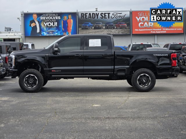 Certified 2026 Ford F350 Platinum w/ Tremor Off-Road Package AWD/4WD image 4