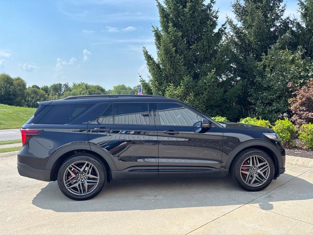 Certified 2026 Ford Explorer ST w/ Sun And Sound Package AWD/4WD image 7