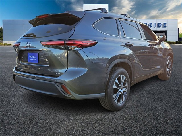 Used 2022 Toyota Highlander XLE image 7