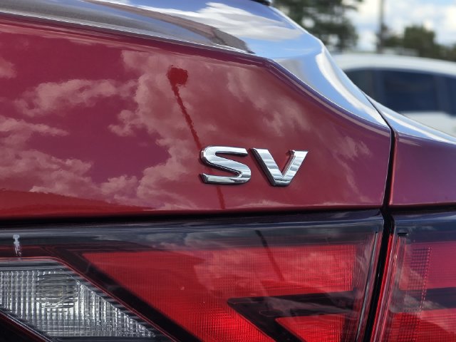 Used 2024 Nissan Sentra SV FWD image 30