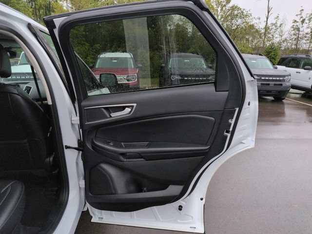 Certified 2024 Ford Edge SEL w/ Convenience Package AWD/4WD image 17
