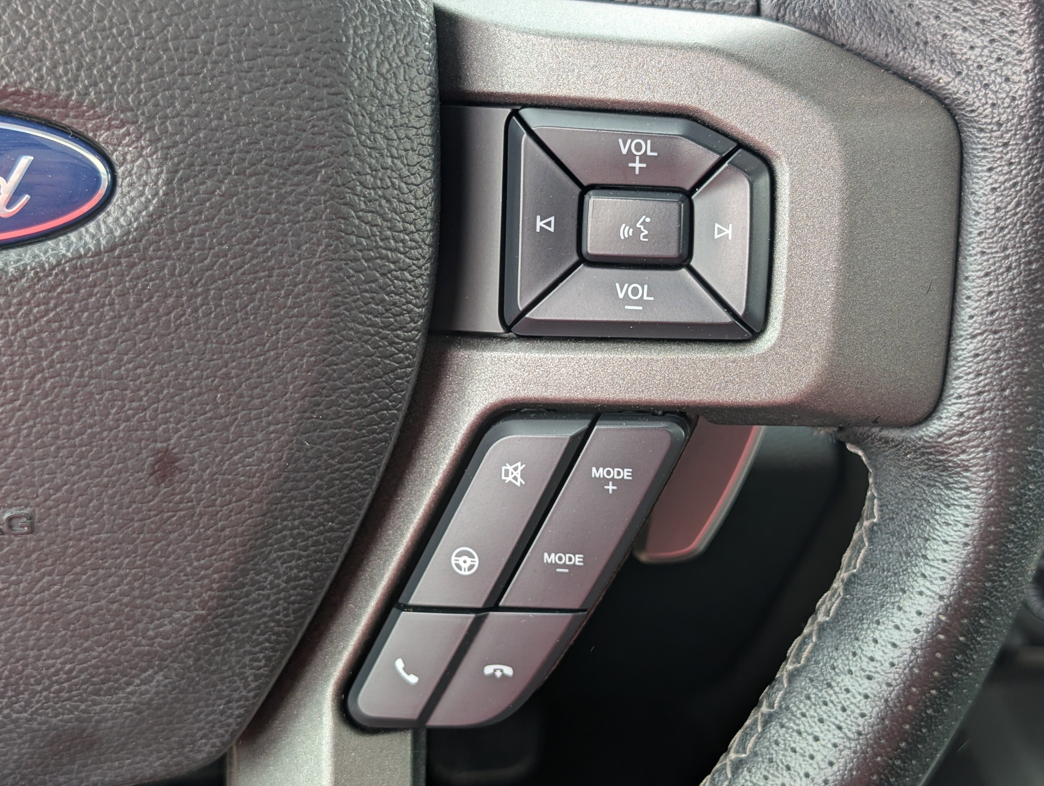 Certified 2019 Ford F150 Raptor w/ Equipment Group 802A Luxury image 23