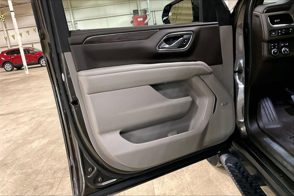 Used 2021 Chevrolet Tahoe Z71 AWD/4WD image 22