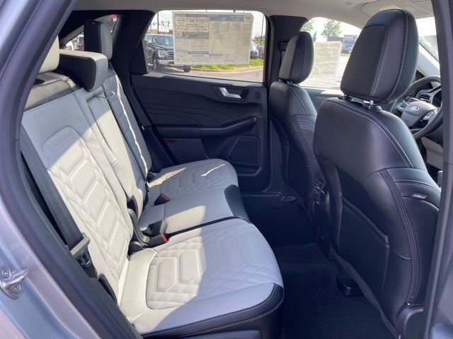Certified 2024 Ford Escape Base w/ PHEV Premium Package image 17