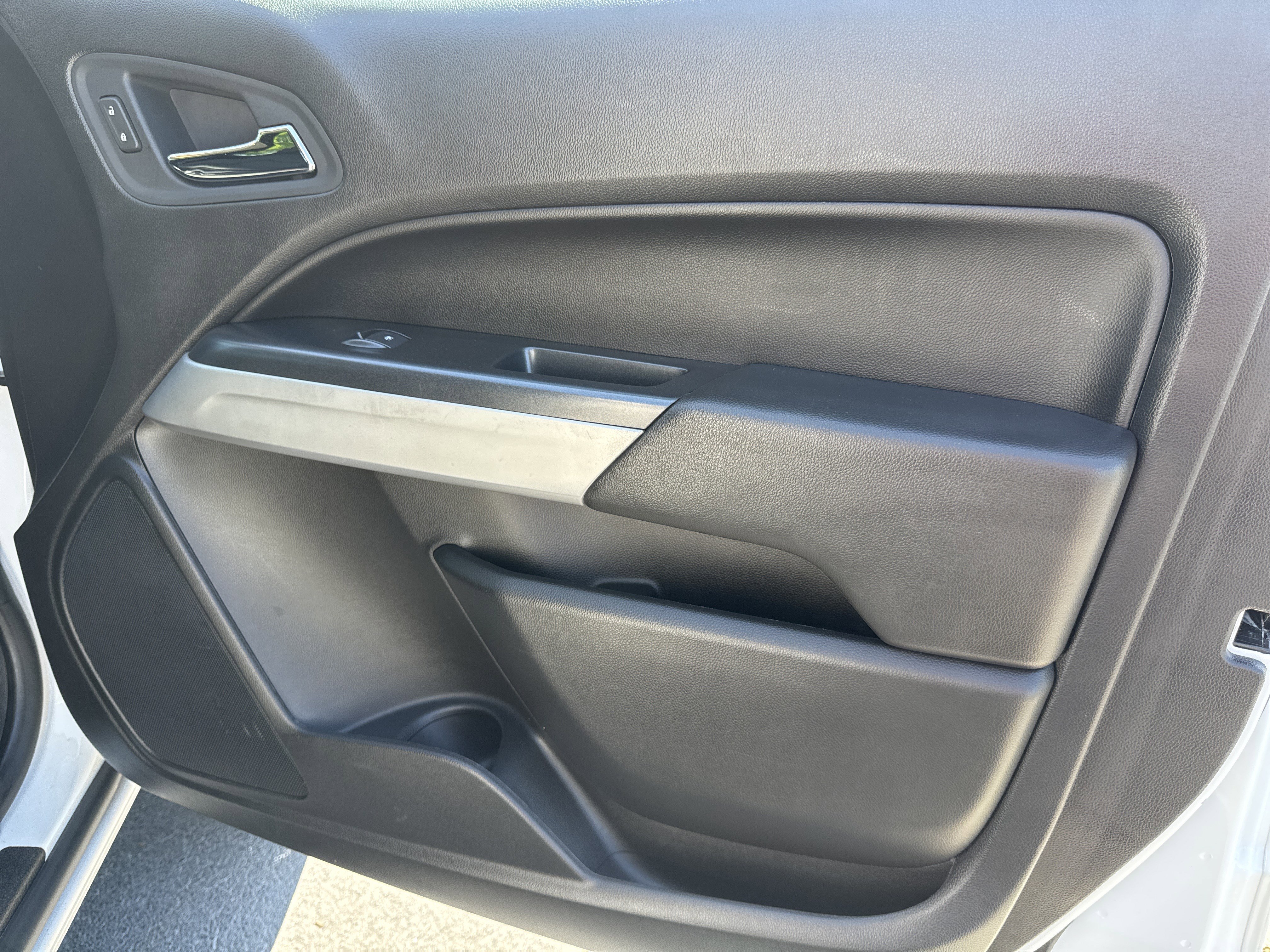 Used 2021 Chevrolet Colorado LT w/ Fleet Safety Package image 16