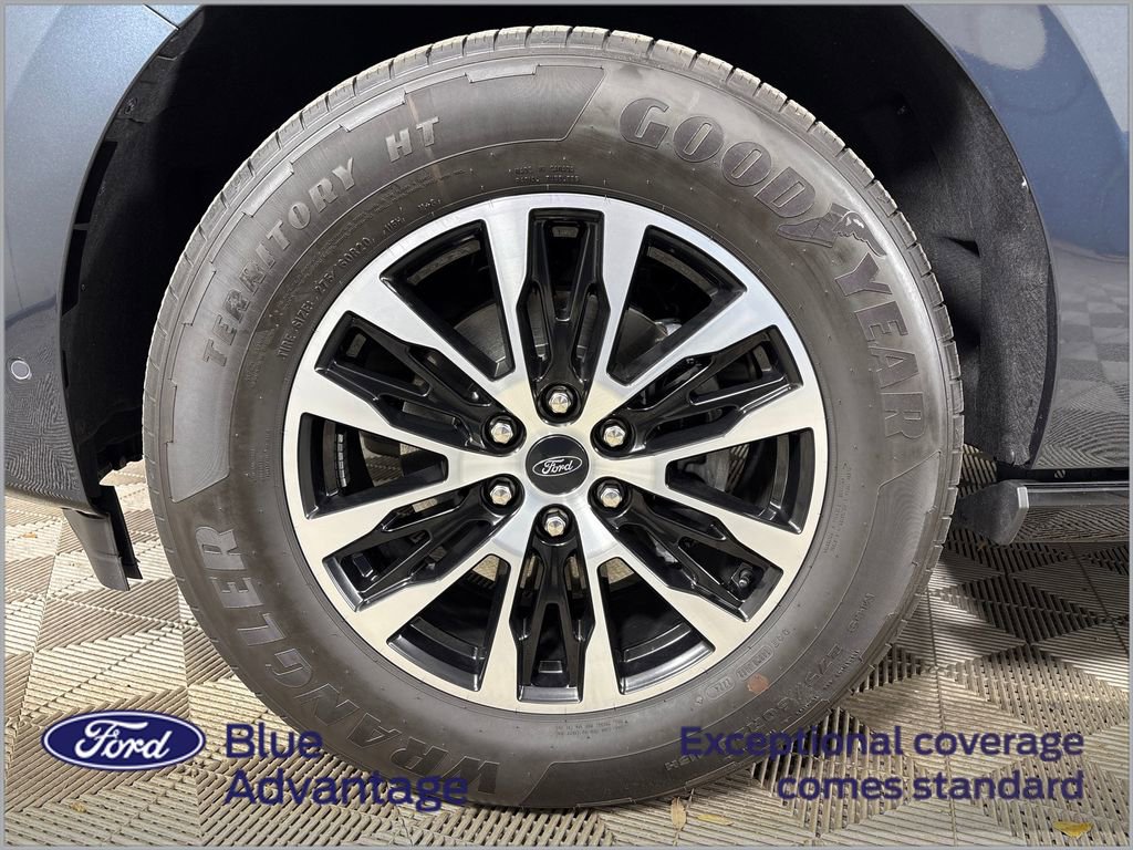 Certified 2025 Ford Expedition Platinum image 13