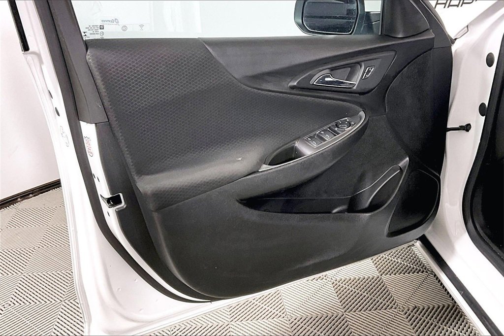 Used 2024 Chevrolet Malibu LT image 18