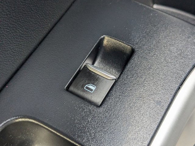 Certified 2022 Ford Explorer Limited w/ Limited Technology Package image 32