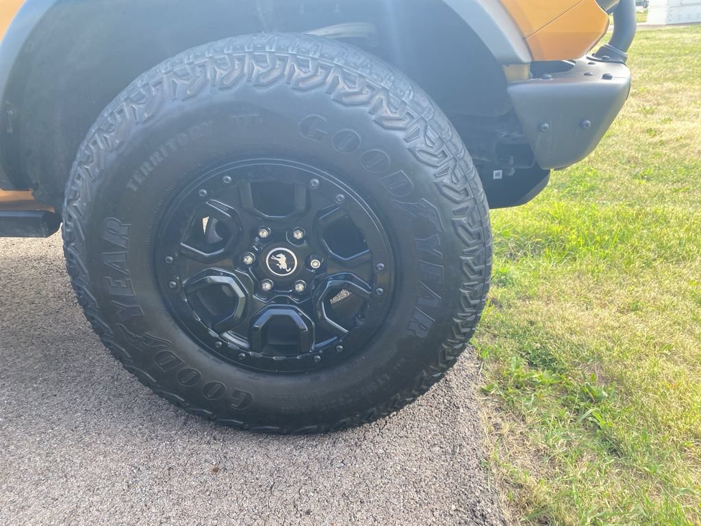 Certified 2021 Ford Bronco First Edition AWD/4WD image 4