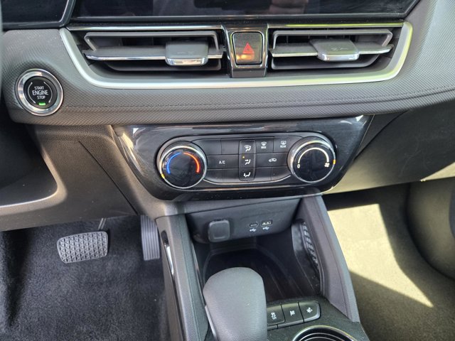 Used 2025 Chevrolet TrailBlazer LT FWD image 22