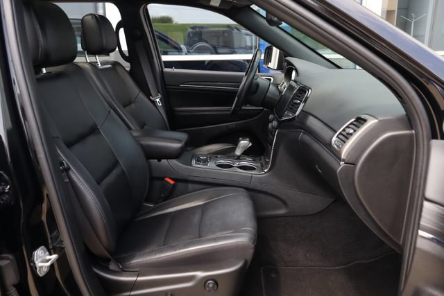Used 2022 Jeep Grand Cherokee Limited w/ Tech Group AWD/4WD image 37