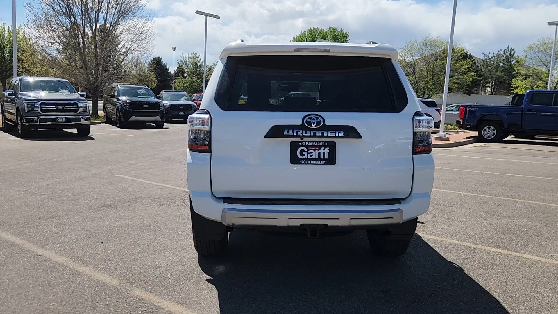 Used 2021 Toyota 4Runner TRD Off-Road Premium w/ Moonroof Package AWD/4WD image 17