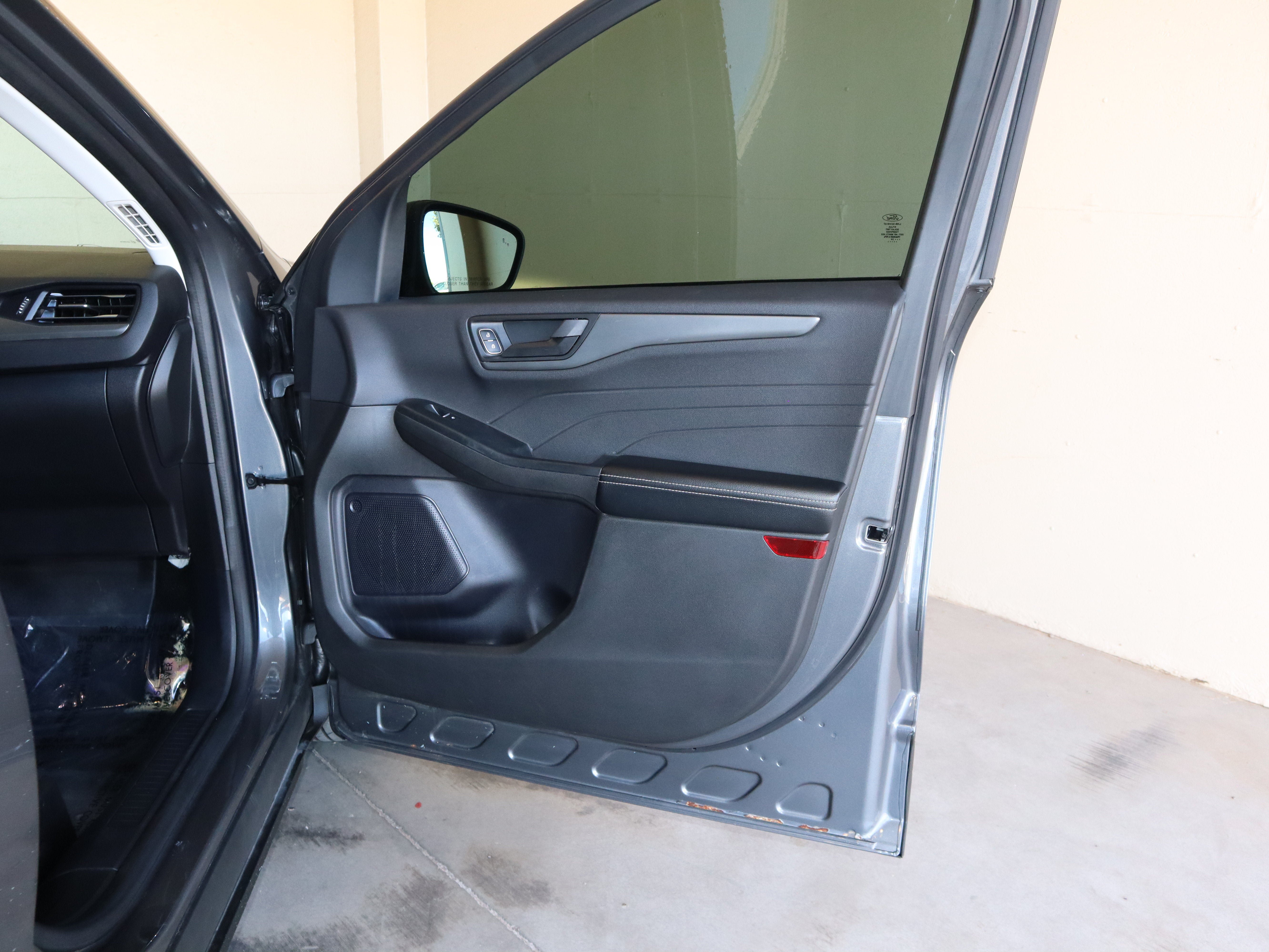 Certified 2024 Ford Escape Active AWD/4WD image 39
