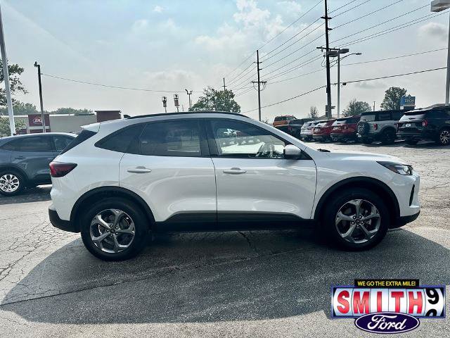 Certified 2025 Ford Escape ST-Line Select AWD/4WD image 6