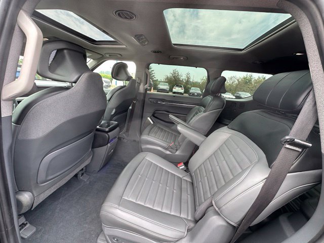 Used 2024 Kia EV9 Land AWD/4WD image 18
