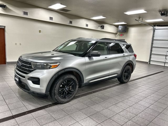 Certified 2020 Ford Explorer XLT w/ Comfort Package AWD/4WD image 3