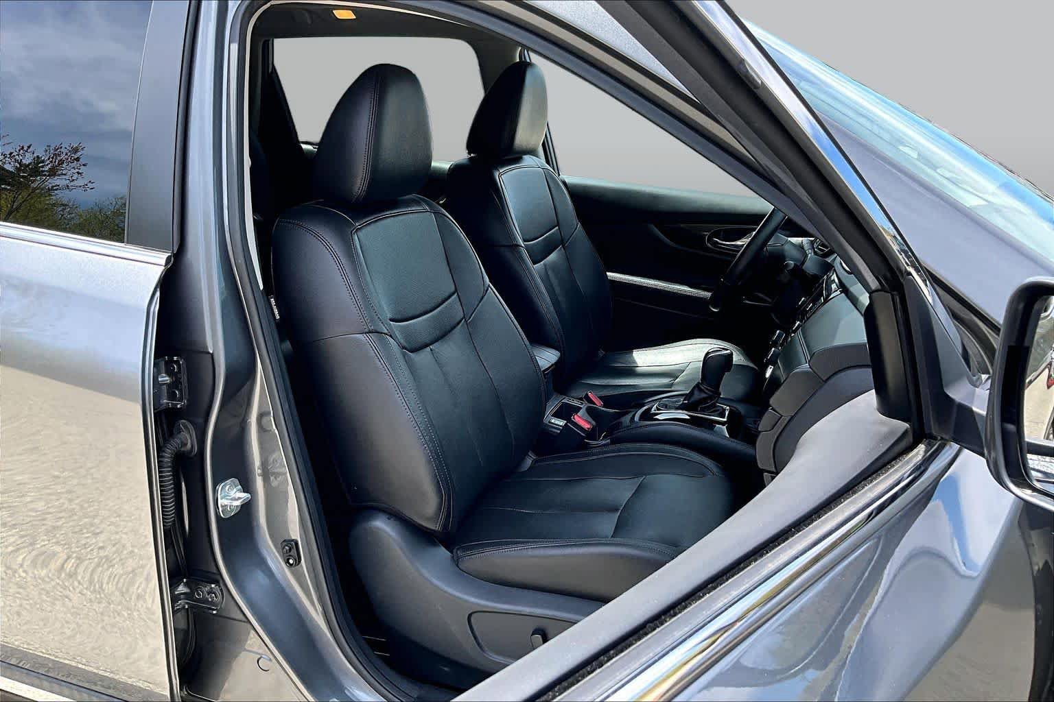 Used 2020 Nissan Rogue SL w/ Premium Package AWD/4WD image 8