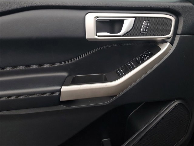 Certified 2023 Ford Explorer XLT image 9