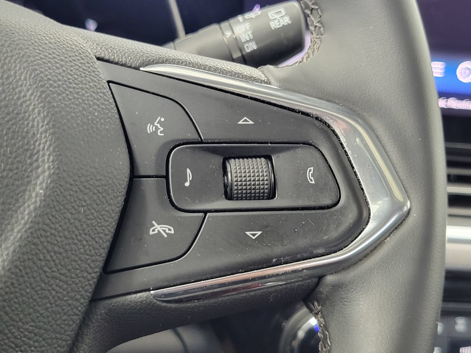 Used 2024 Chevrolet Trax ACTIV w/ Sunroof Package FWD image 18