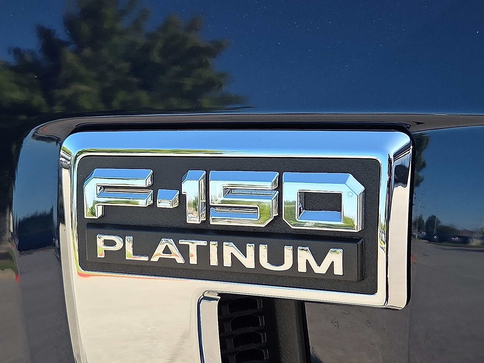 Certified 2023 Ford F150 Platinum w/ Equipment Group 701A High AWD/4WD image 9